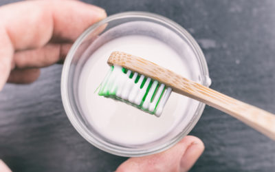 Whitening Your Teeth with Baking Soda, is it Really a Good Idea?