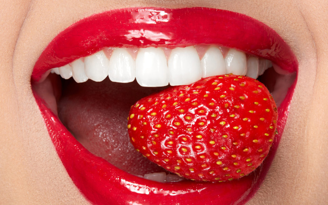 DIY Teeth Whitening with Strawberries – Good or Bad?