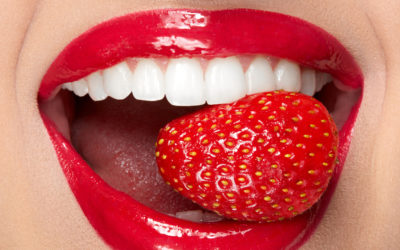 DIY Teeth Whitening with Strawberries – Good or Bad?